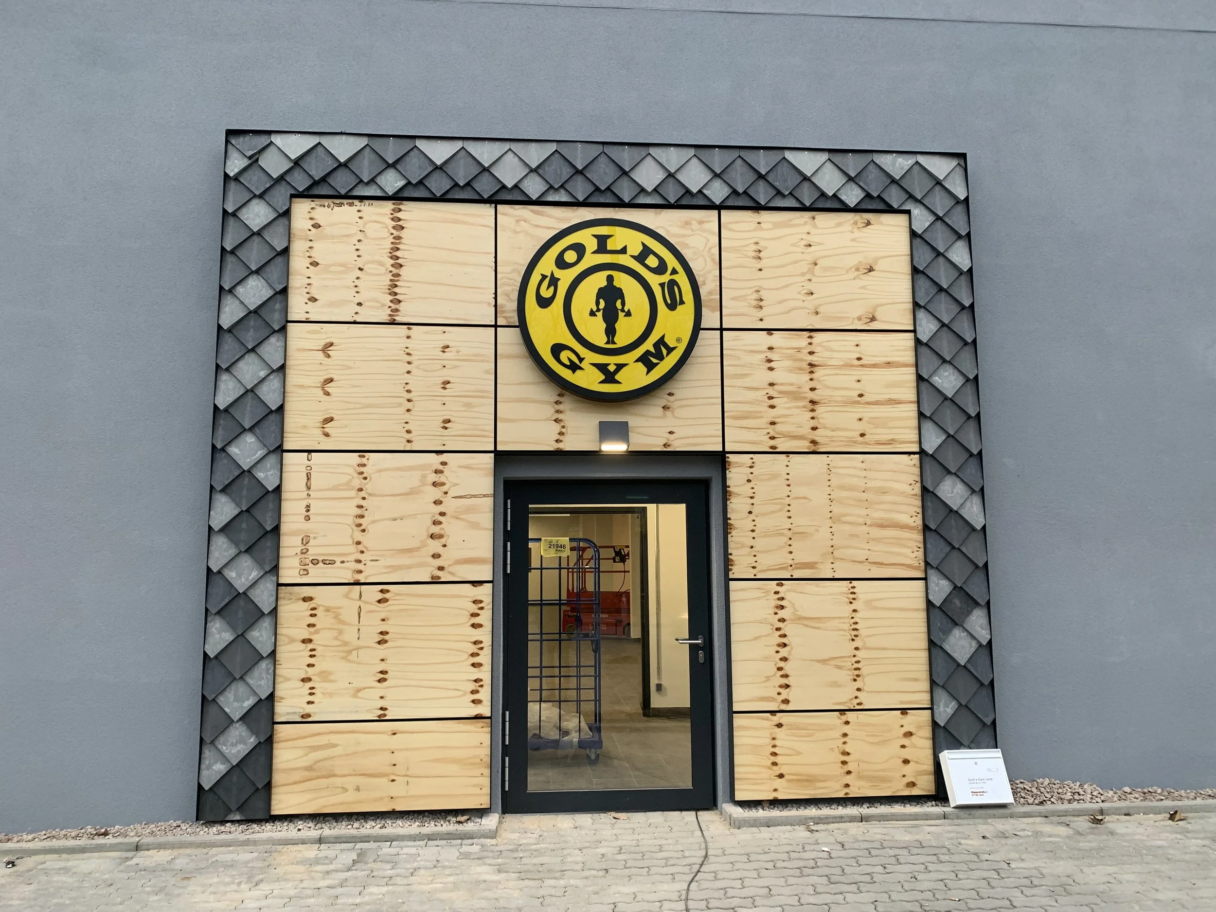 Gold's Gym