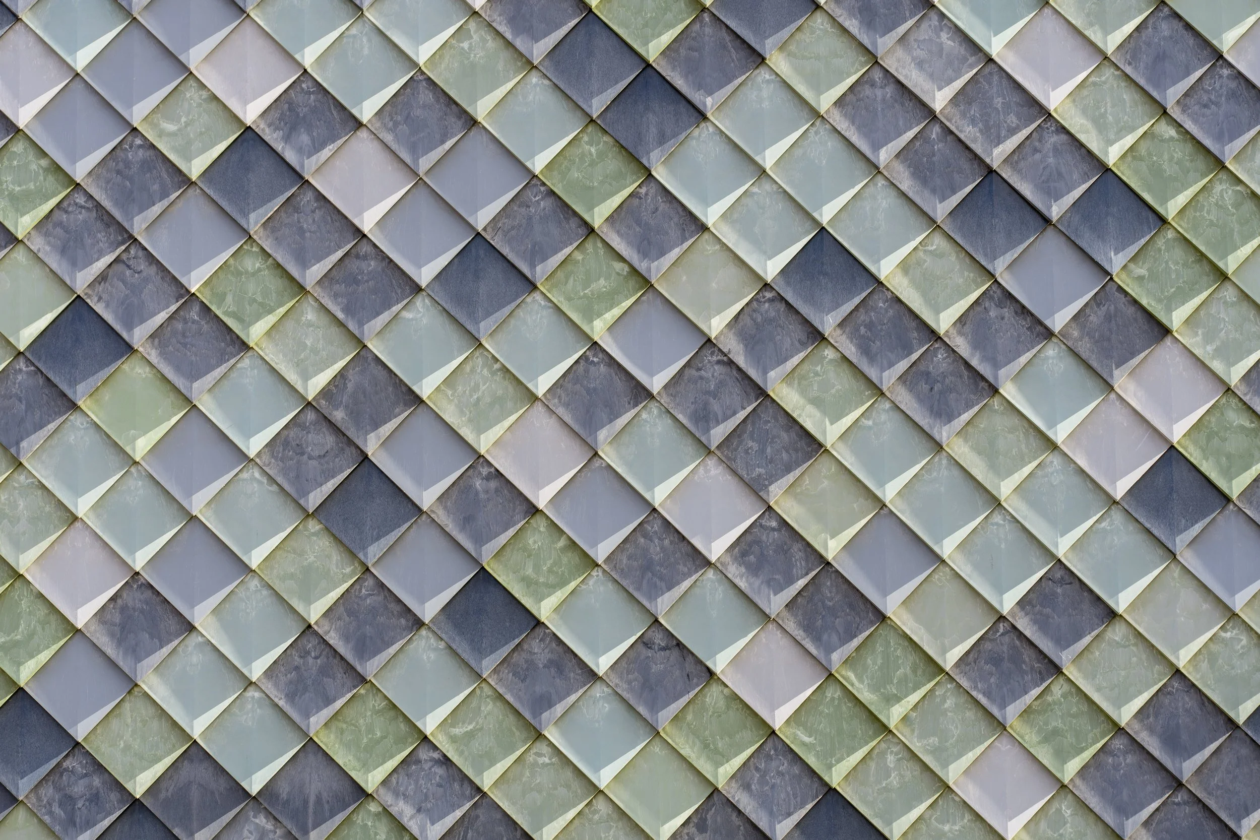 PrettyPlastic_Tongelreep_Maartenvan Apeldoorn_groene-medium-muur4S700570.jpg